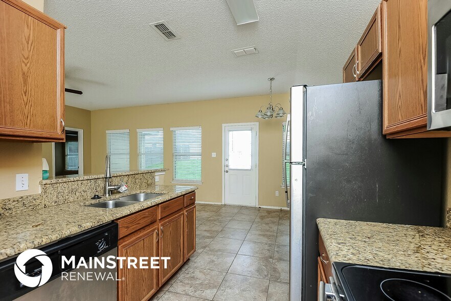 Building Photo - 7208 Avington Way
