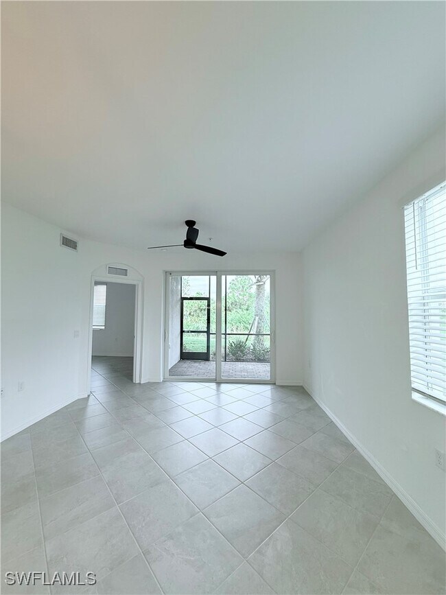 Building Photo - 14161 Heritage Landing Blvd