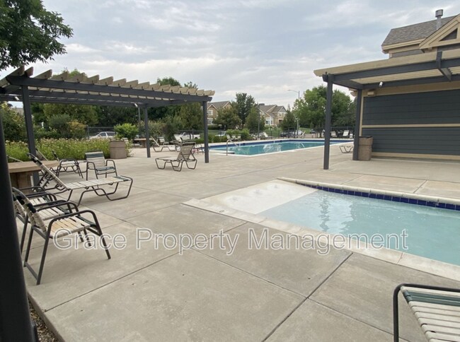 Building Photo - 804 Summer Hawk Dr