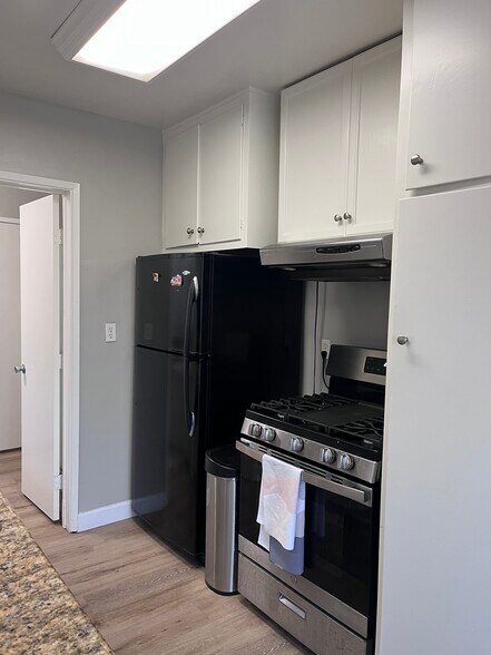 Building Photo - 233 Avenida Monterey