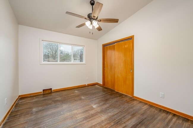 Building Photo - 1520 N Yale Blvd