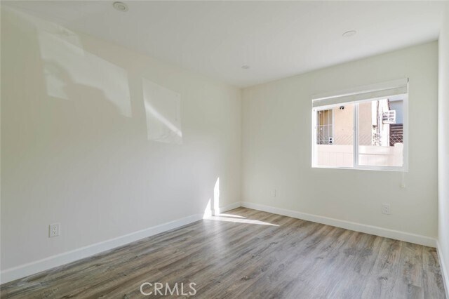 Building Photo - 9920 Pinewood Ave