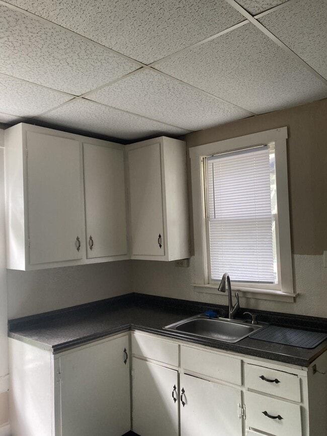 Building Photo - 75-77 Belknap St