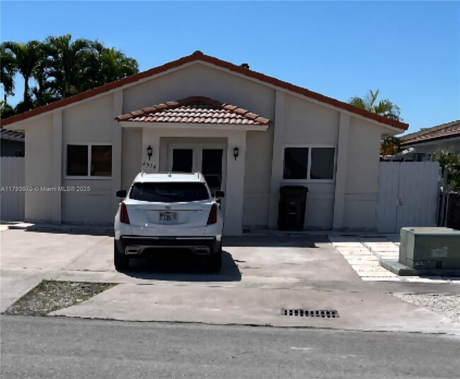 Primary Photo - 2574 W 71st Pl