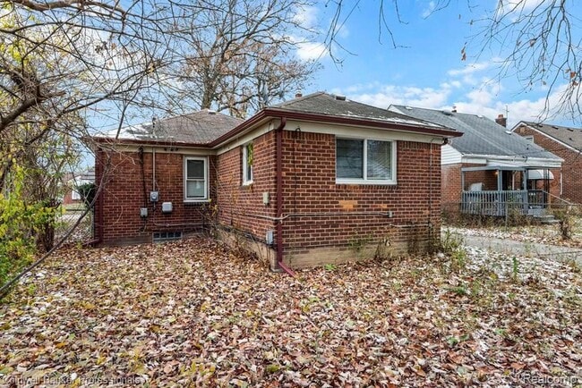 Building Photo - 19412 Sussex St