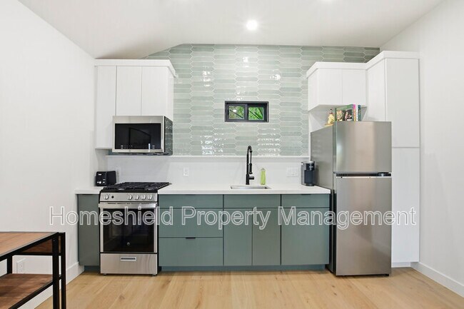 Building Photo - 3704 Wilcox St