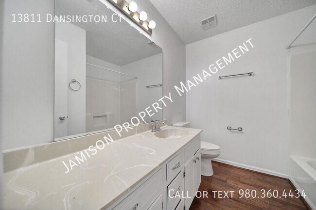 Building Photo - 13811 Dansington Ct