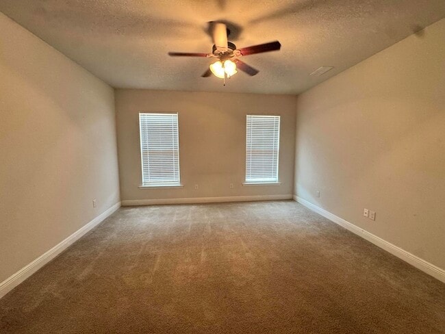 Building Photo - 5723 Maggie Rose Cir