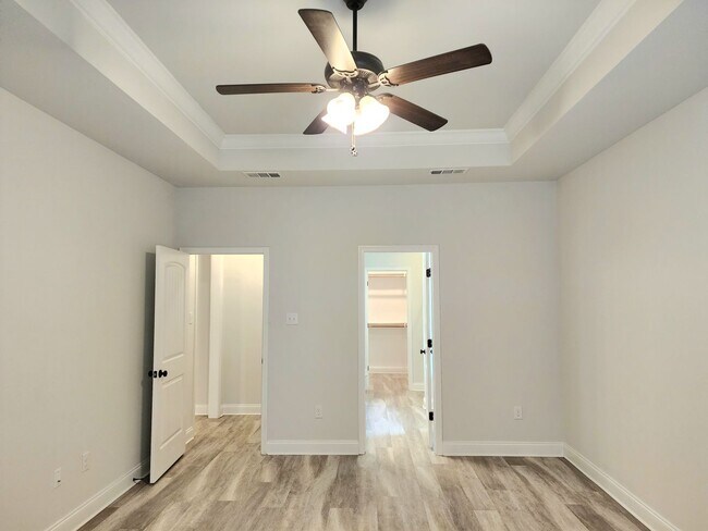 Building Photo - Cypress Gates 3/2 available now!