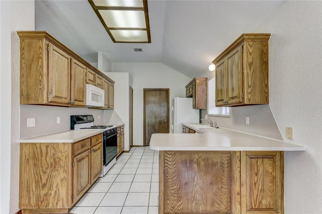 Building Photo - 305 Waterfront Dr