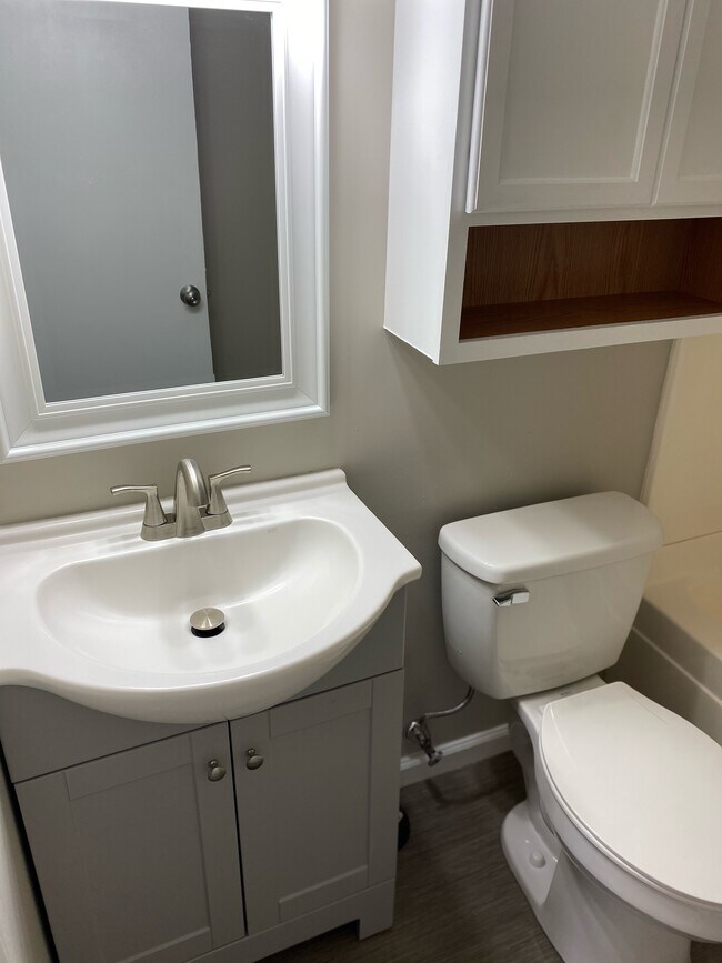 Bathroom - 2523 Cedar Ln