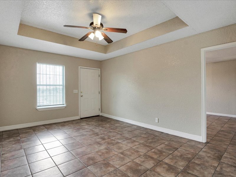 Building Photo - 5846 Elm Valley Dr