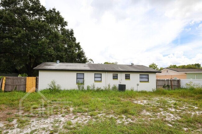 Building Photo - 1010 Vigo Ave
