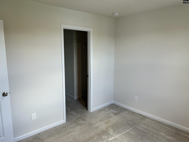 Building Photo - 3032 Blue Brook Ln