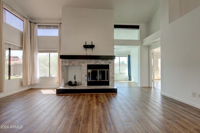 Building Photo - 1945 E Velvet Dr