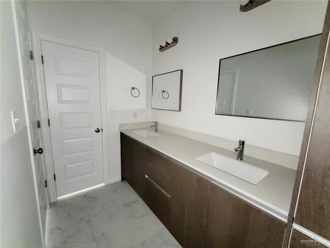 Building Photo - 1809 Cari Nicole Ave