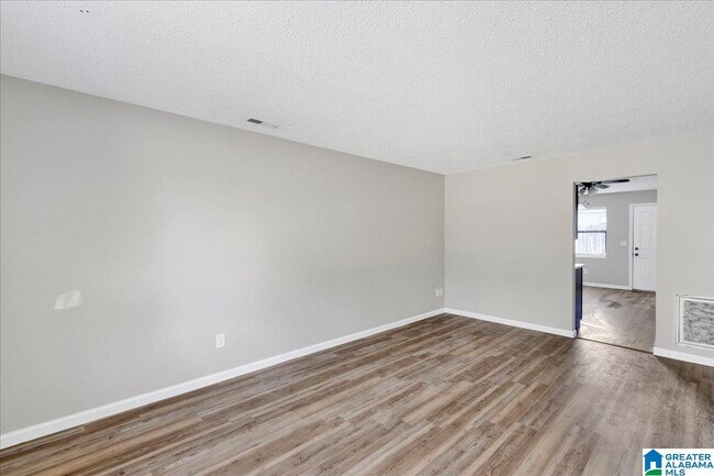 Building Photo - 2111 Pentland Dr