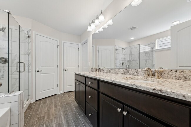 Building Photo - 3352 Bordwell Ridge Dr