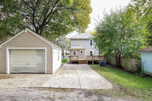 Building Photo - 259 Valley Ave NW