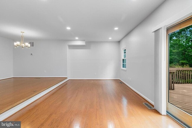 Building Photo - 8589 Raglan Rd