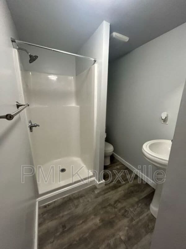 Building Photo - 1407 Sevierville Rd