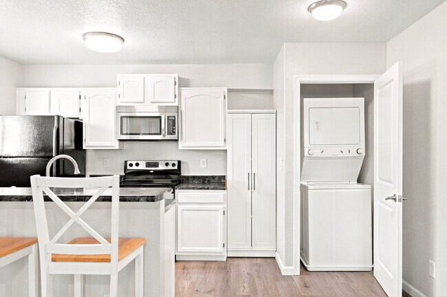 Building Photo - 2301 E University Dr