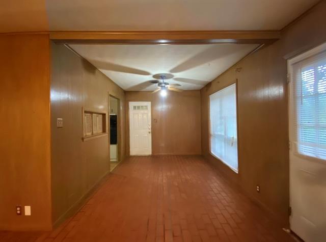 Building Photo - 3010 Nottingham Dr