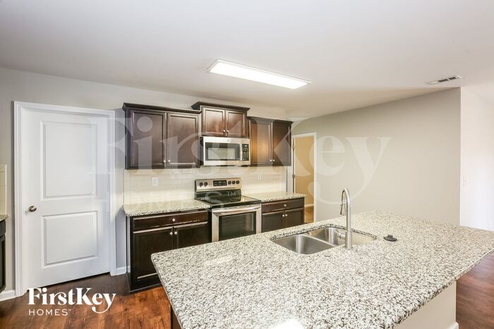 Building Photo - 6636 Broad Valley Ct