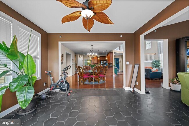 Building Photo - 5066 Winesap Way