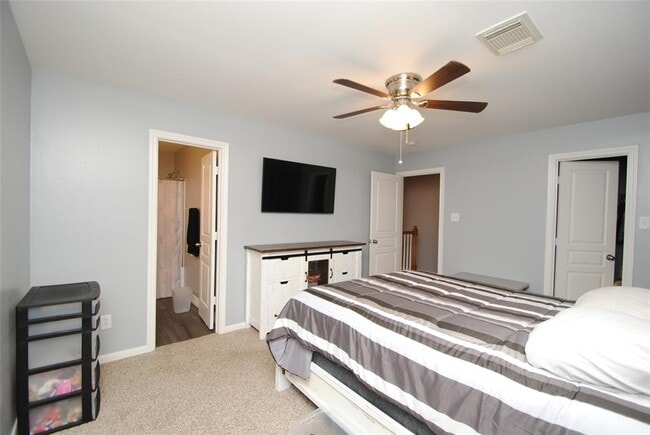 Building Photo - 8319 Greys Ln