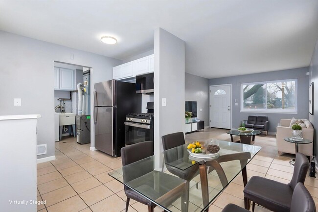 Building Photo - 13679 Sidonie Ave