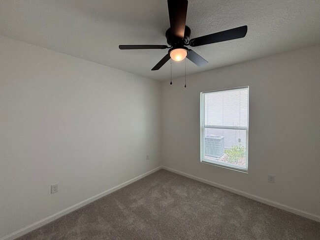 Building Photo - Beautiful Updated Home