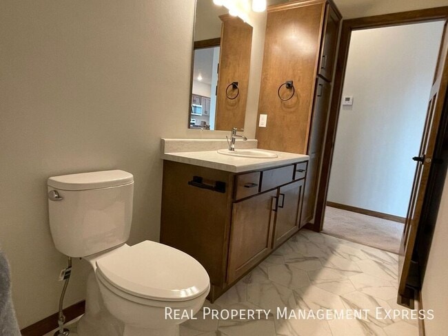Building Photo - BRAND NEW 4 BED 3 BATH TWIN HOME
