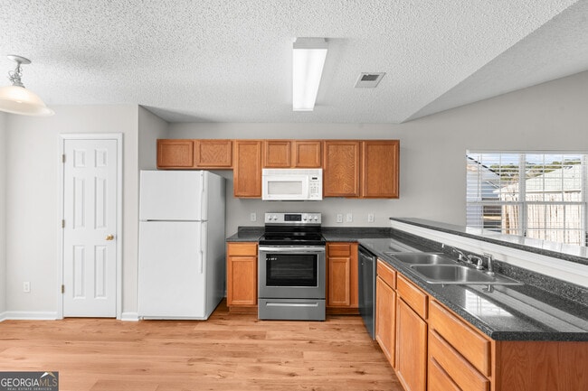 Building Photo - 7 Halyard Dr