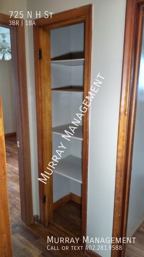 Building Photo - 725 N H St