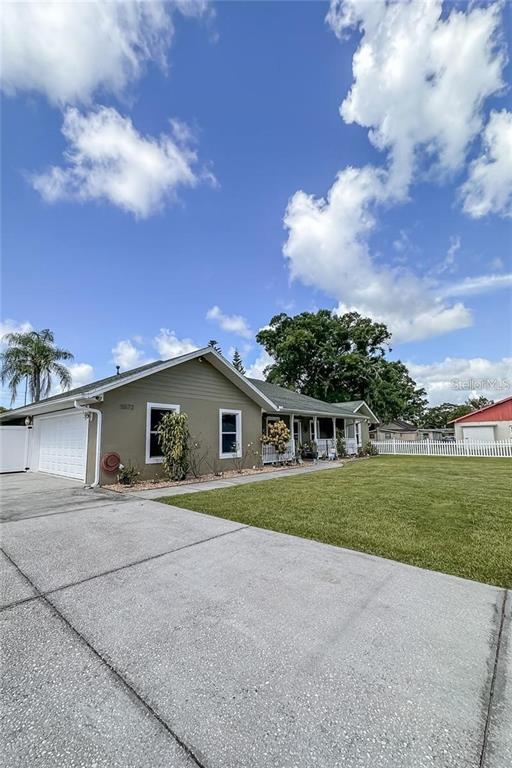Building Photo - 5572 Myakka Ave