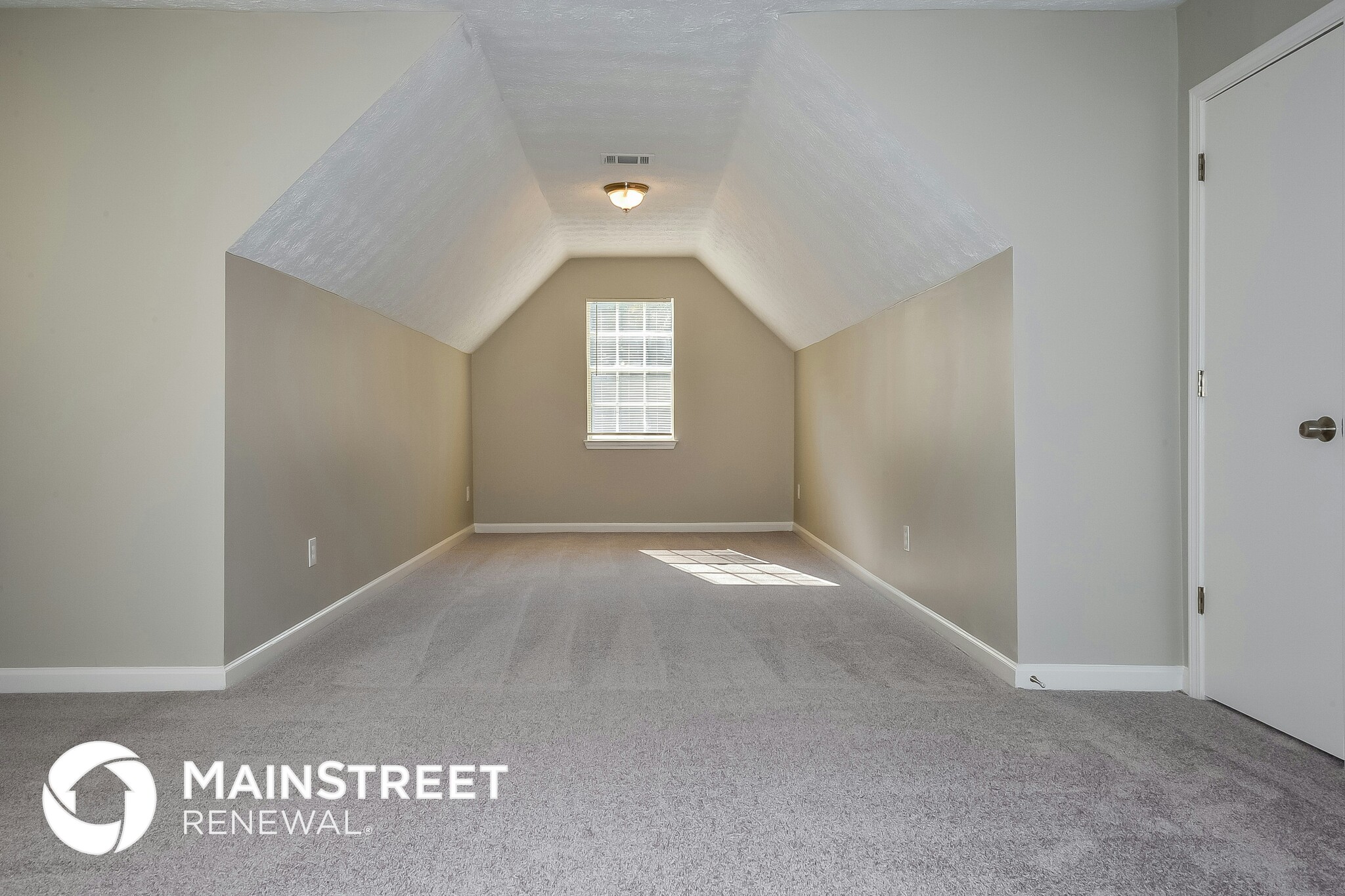 Building Photo - 7124 Stonebrook Cir