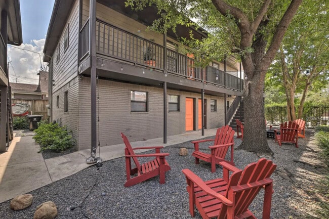 Building Photo - 2211 Blodgett
