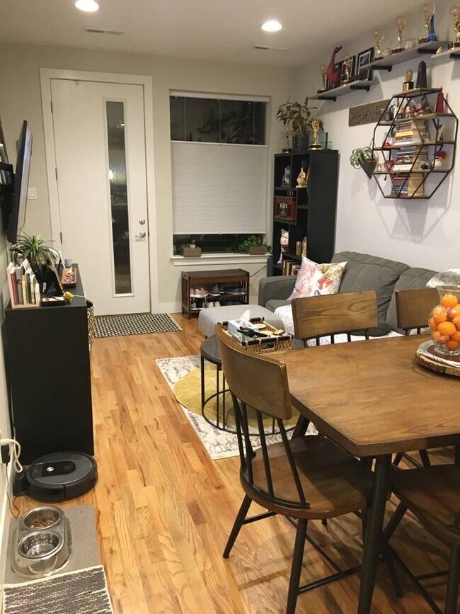 Building Photo - 2120 Decatur St