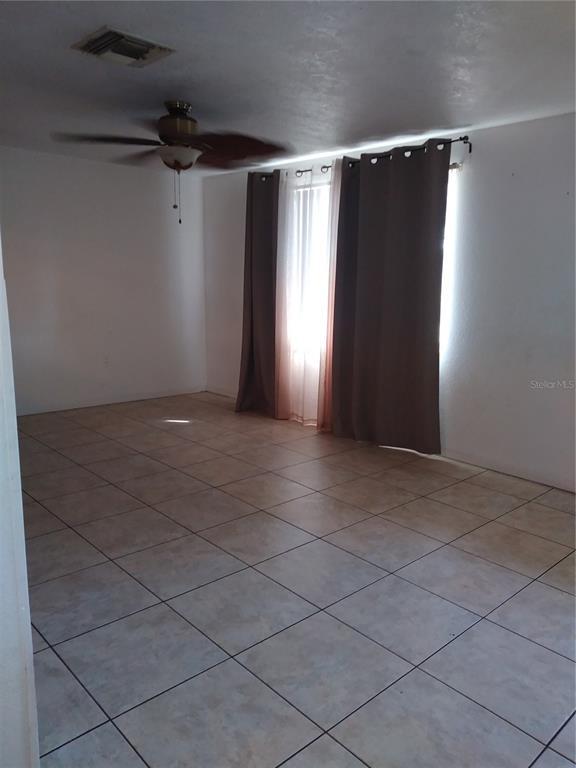 Building Photo - 2103 Hess Dr