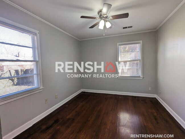 Building Photo - Duplex unit in Desirable Hedgemoor Neighbo...