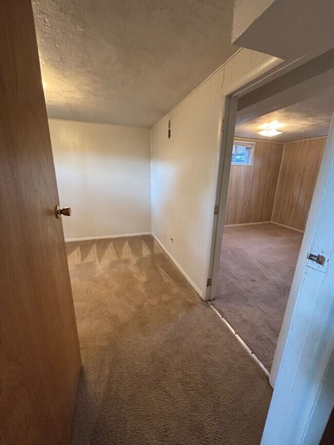 Building Photo - Very nice Family Home located in southern ...