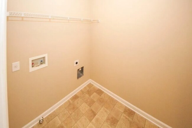 Building Photo - 4952 Longview Walk