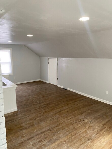 Building Photo - 8509 Penrod St