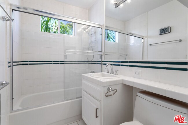 Building Photo - 2002 4th St