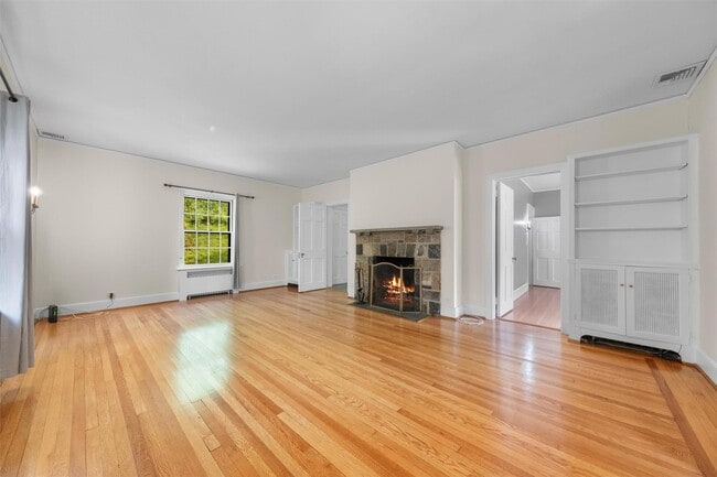 Building Photo - 23 Furnace Dock Rd