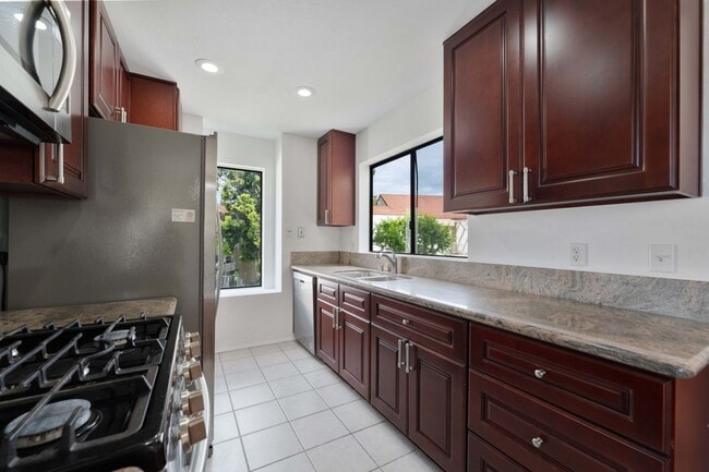 Building Photo - 10805 Camino Ruiz