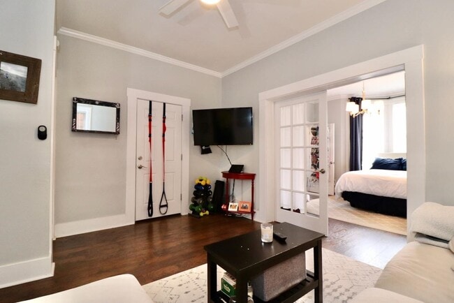 Building Photo - 19 Graham St