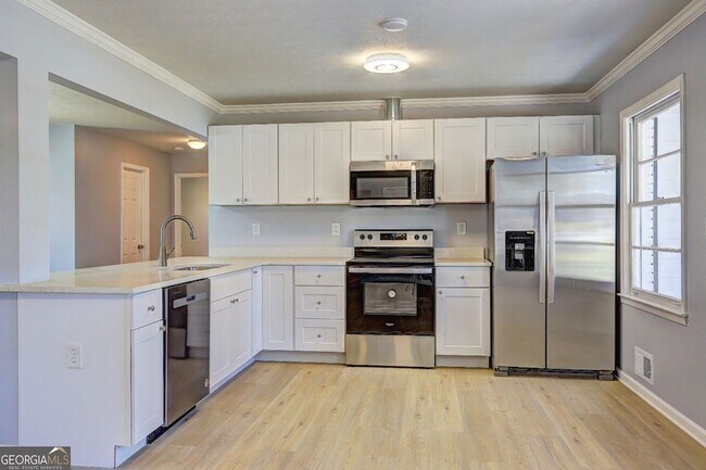 Building Photo - 469 Dogwood Dr NW