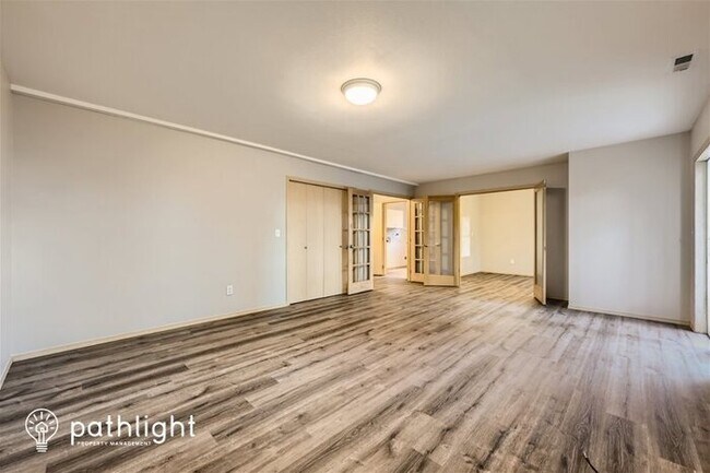 Building Photo - 7122 277th Place Northwest